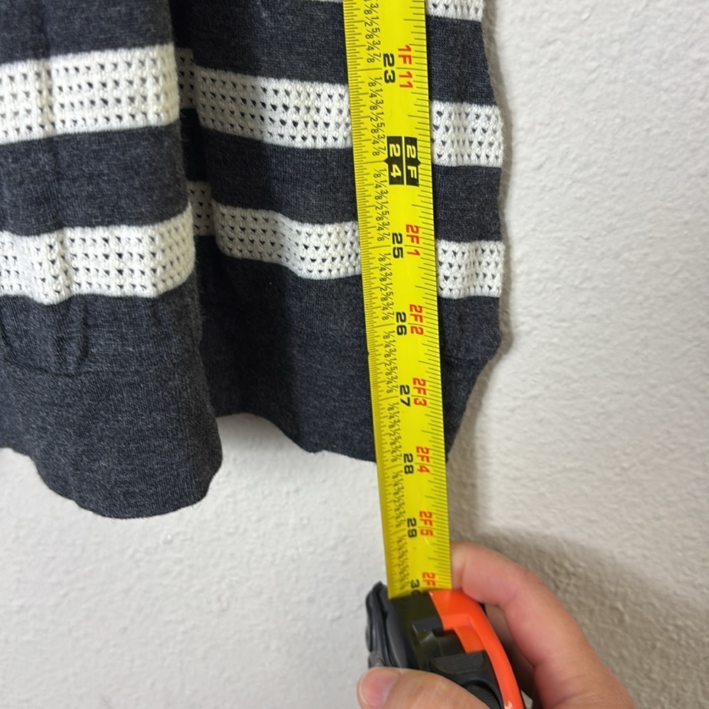 Alo Yoga  tank top eyelet grey white size small - Picture 7 of 8